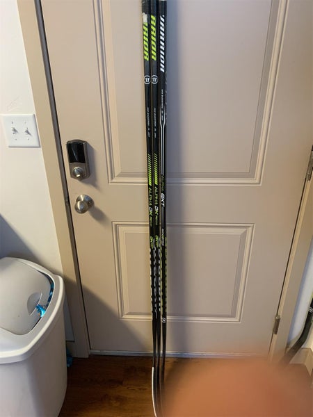 Senior Right Handed Alpha DX Pro Team Mid Pattern Pro Stock Hockey Stick