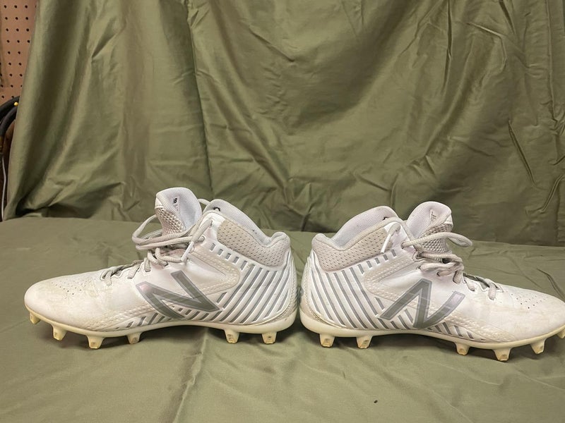 White Used Adult Men's Size 7.0 (Women's 8.0) Molded Cleats New Balance High Top