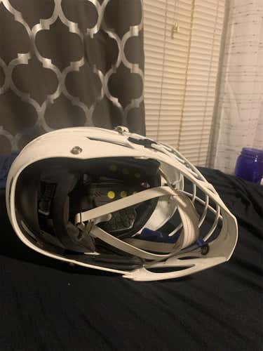 White  Player's Cascade R Helmet