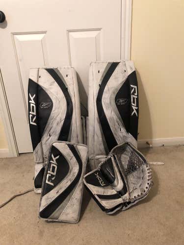 Black Intermediate 30" Regular 8K Goalie Full Set