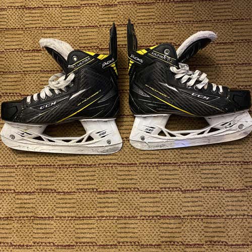 Senior CCM Ultra Tacks Regular Width  Size 7.5 Hockey Skates