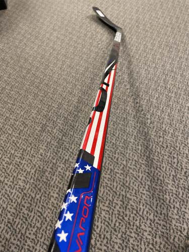 Junior Left Hand Vapor FlyLite P88 Pattern Hockey Stick
