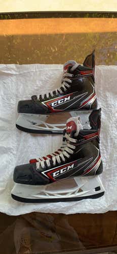Senior CCM JetSpeed FT2 Regular Width  Size 9 Hockey Skates