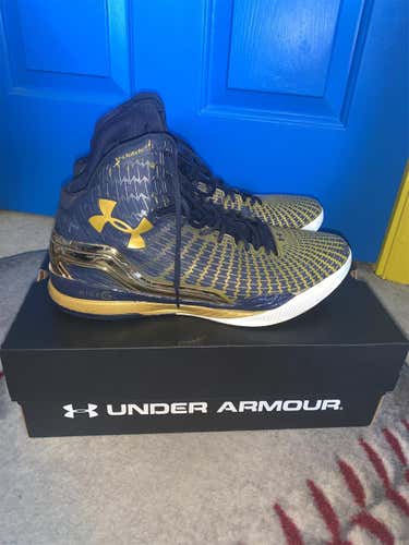 Under Armour Clutch fit Basketball Shoes