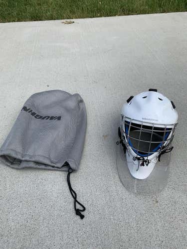 White Used Junior Vaughn VC7700SB Goalie Mask