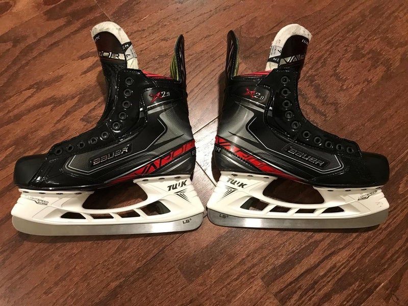 Used Senior Bauer Vapor X2.9 Hockey Skates Size 7