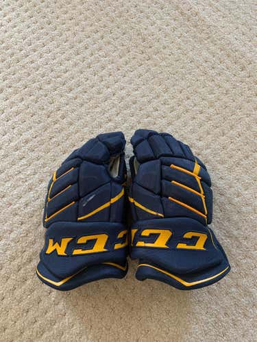 Lightly Used CCM Gloves