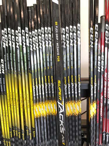 Senior Left Hand Super Tacks AS1 Toe Pattern Hockey Stick