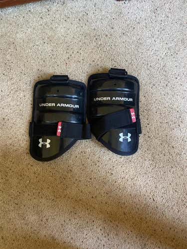 Used Medium/Large Under Armour Revenant Arm Pads
