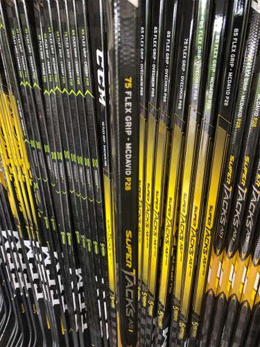 Senior Left Hand Super Tacks AS1 Toe Pattern Hockey Stick