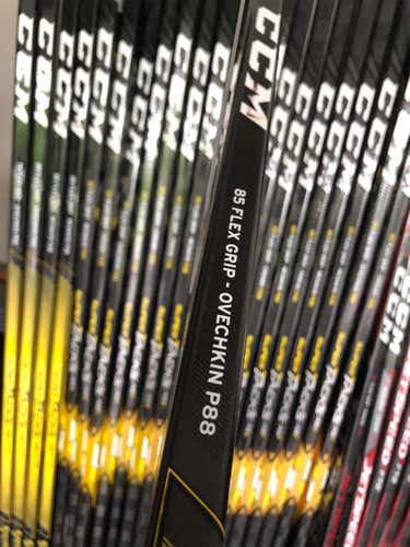 Senior Left Hand Super Tacks AS2 Pro Mid Pattern Hockey Stick
