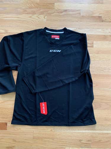 Black Adult Large CCM  Jersey