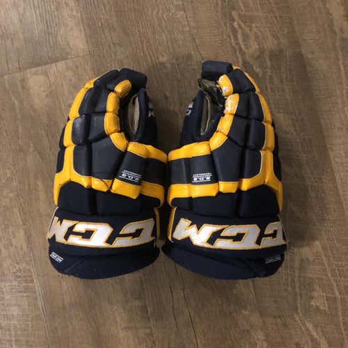 Used 14" Blue/Yellow CCM CS 400 Gloves