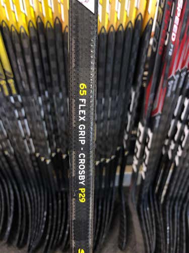 Intermediate Right Handed Super Tacks AS1 Mid Pattern Hockey Stick