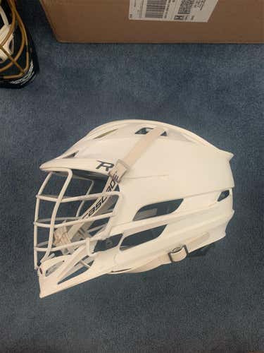 White Adult Player's Cascade R Helmet