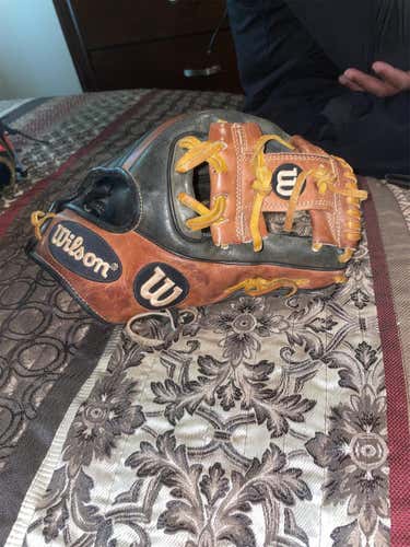 Used Right Hand Throw 11.5" Baseball Glove