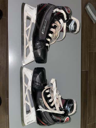 Senior Bauer Vapor X700 Regular Width Size 5 Hockey Goalie Skates