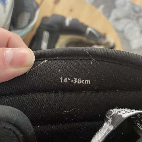 Black Senior Bauer 4 Roll 14"  Gloves