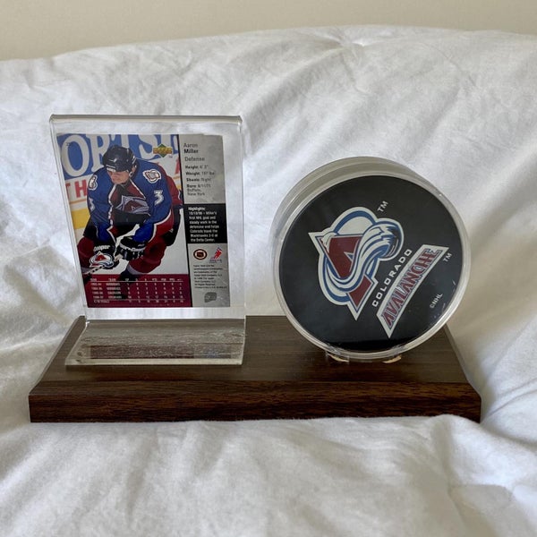 COLORADO AVALANCHE AARON MILLER AUTOGRAPH NHL HOCKEY PUCK DISPLAY