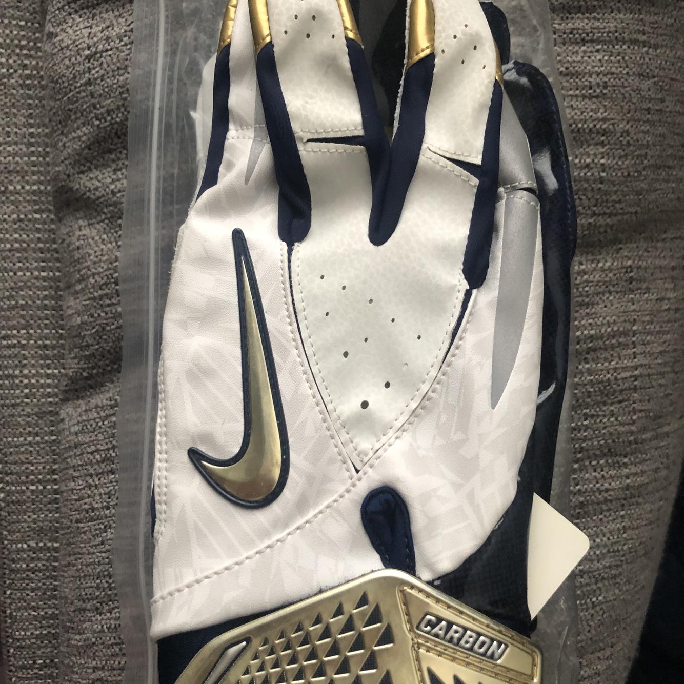 nike vapor carbon football gloves