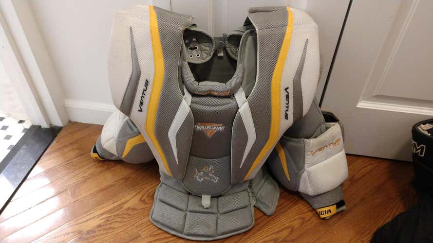 Used Senior XL Vaughn Ventus LT88 Goalie Chest Protector