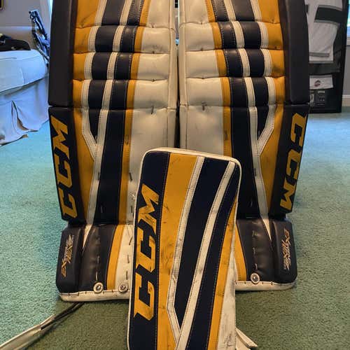White Senior 33" CCM Extreme Flex II 860 Goalie Leg Pads And Blocker- Navy/sport Gold