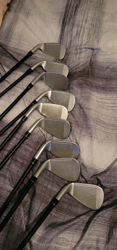 Used Men's TaylorMade Right Handed Rocketbladez Iron Set Regular Flex Graphite Shaft