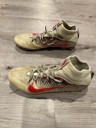 Used Adult Men's Size 11 (Women's 12) Molded Cleats Nike