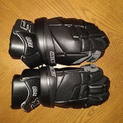 New 'Black' STX Stallion 300 Lacrosse Gloves 13" (large)