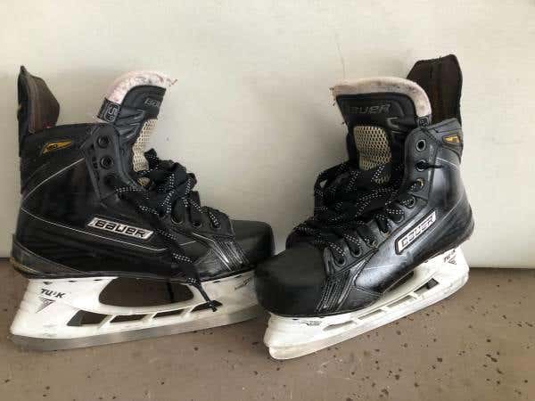 Used Junior Bauer Supreme 180 Hockey Skates Size 5