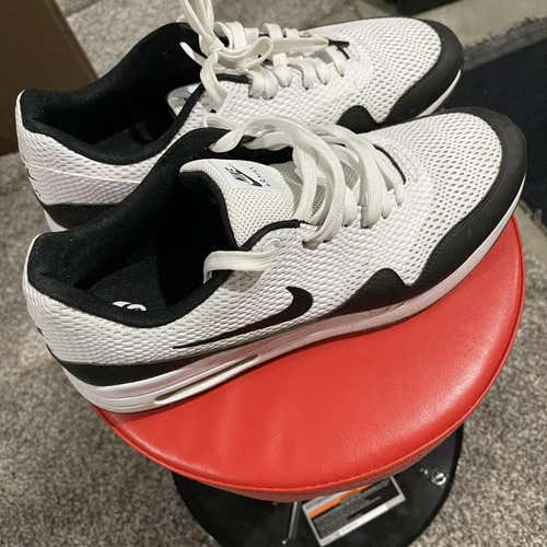 White Men's Size 11.5 (Women's 12.5) Nike Golf Shoes