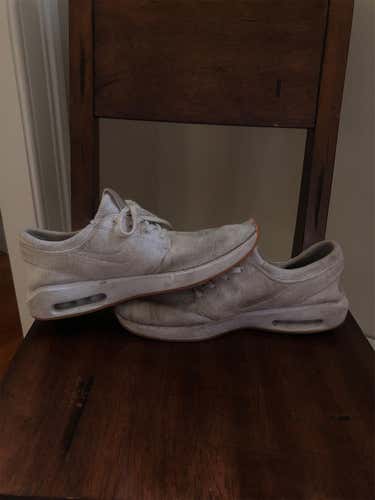 White Men's Size 11.5 (Women's 12.5) Nike Shoes
