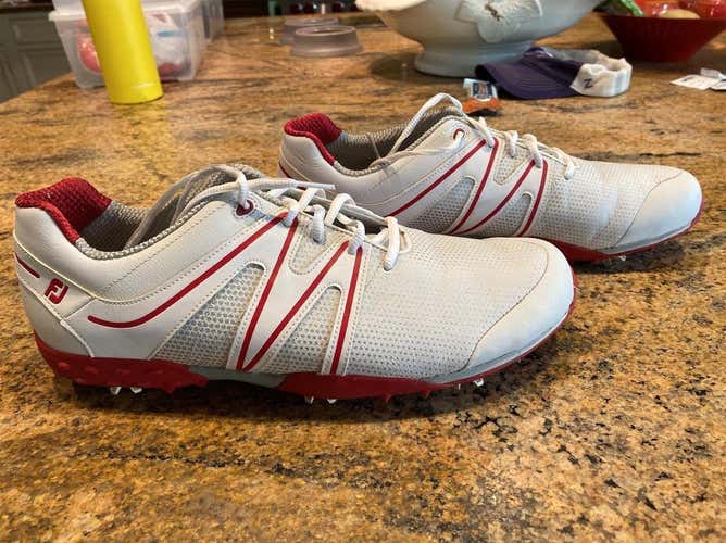 White Men's Size 13 (Women's 14) Footjoy Golf Shoes