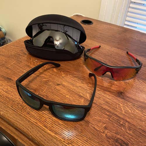 SUNGLASSES BUNDLE 2 Oakleys 1 Shady Rays
