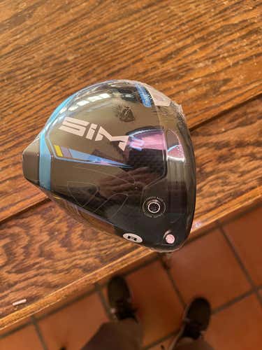 New TaylorMade Right Handed Sim2 Driver Regular Flex 10.5 Loft