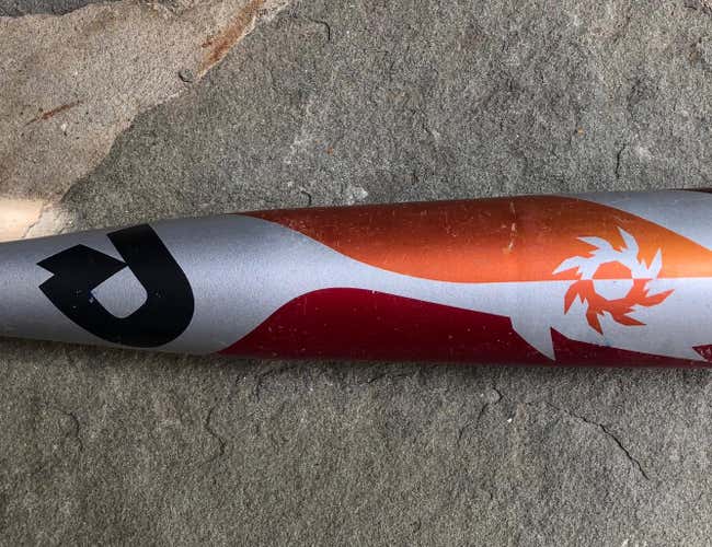 Kid Pitch (9YO-13YO) 2018 Hybrid Voodoo Balanced (-10) 18 oz 28" Bat