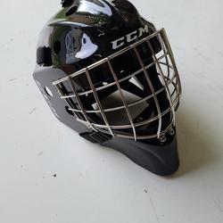 Black Used Senior Medium CCM 9000 Goalie Mask