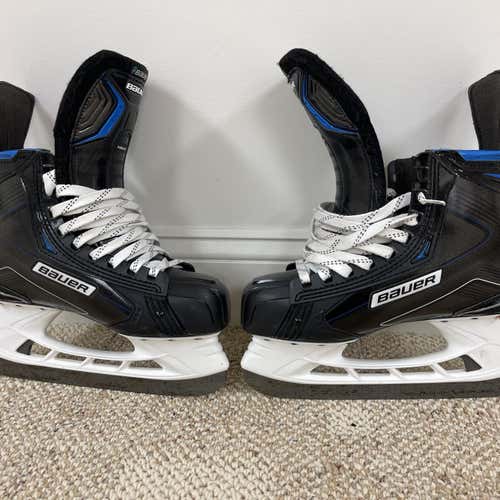 Bauer Nexus 2N Pro Customs Extra Wide Width Size 5.5 Junior Hockey Skates