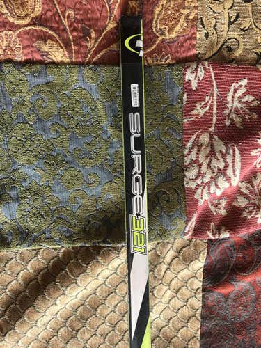 New Senior Torspo Right Handed Surge 321 Hockey Stick Heel Pattern