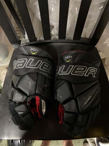 Black Bauer Vapor X2.9 14"