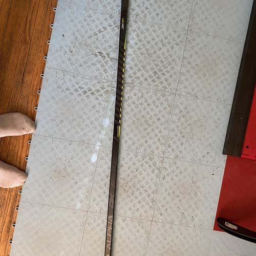 Senior Left Hand Alpha DX Mid Pattern Pro Stock Hockey Stick