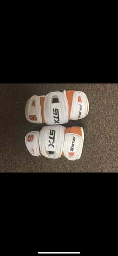 Syracuse STX Stallion HD  D-Mid Arm Pads