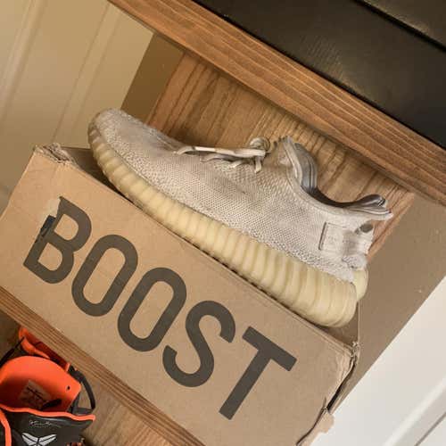 Adidas Yeezy 350 V2