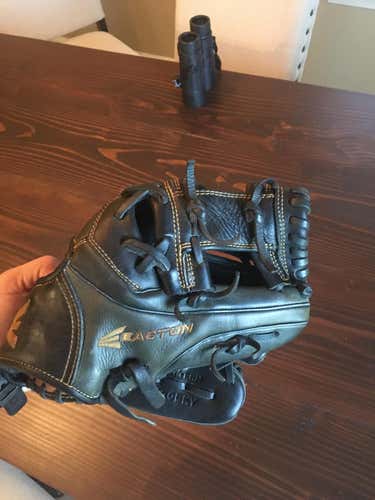 Used Kid Pitch (9YO-13YO) Easton Right Hand Throw Infield X series Baseball Glove 11"