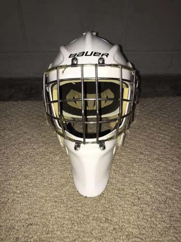 White Used Senior Bauer Profile 960XPM Goalie Mask