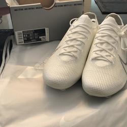 White Unisex Molded Cleats Nike Vapor 13 Elite FG Cleats