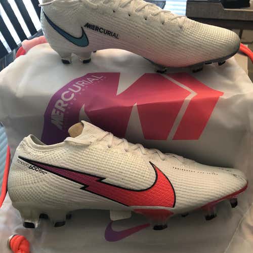 White Unisex Molded Cleats Nike Vapor 13 Elite FG Cleats