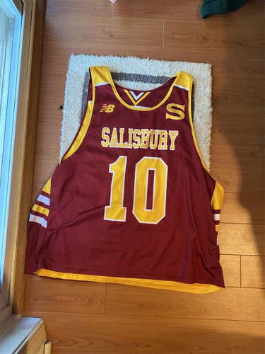 Adult Large New Balance Jersey