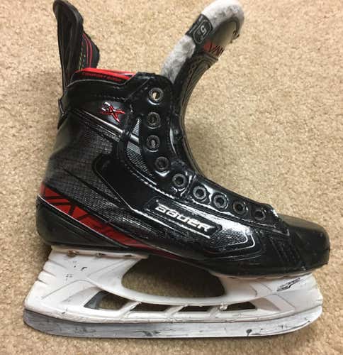 Bauer Vapor 2X Regular Width Size 5.5 Hockey Skates