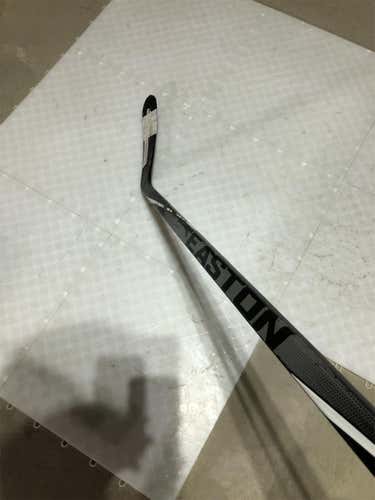 Senior Right Handed Synergy 20 Hockey Stick